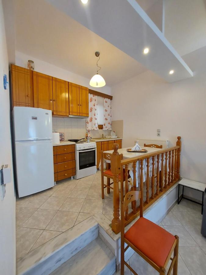 George'S Apartment Loutraki  Exterior photo