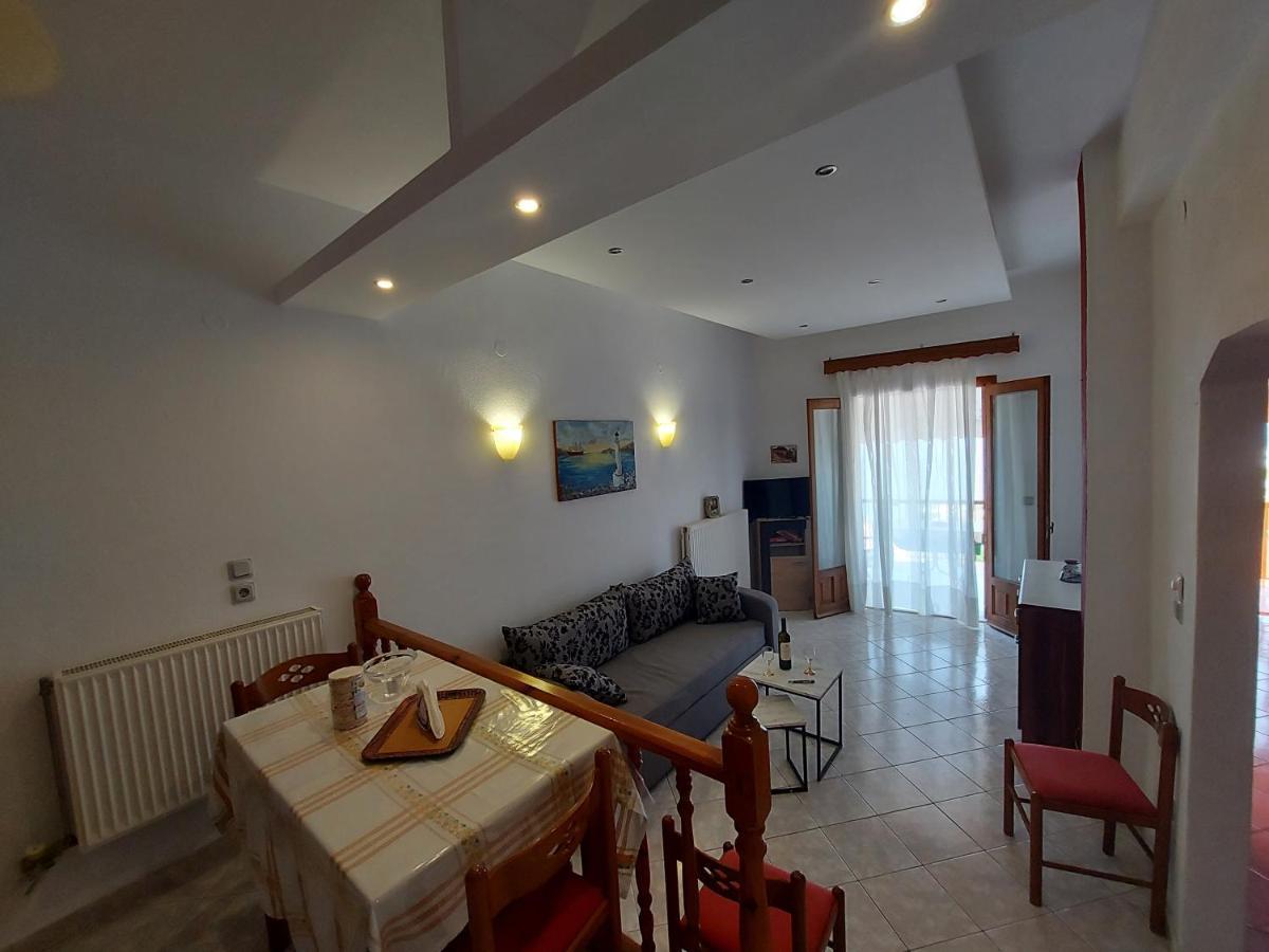 George'S Apartment Loutraki  Exterior photo